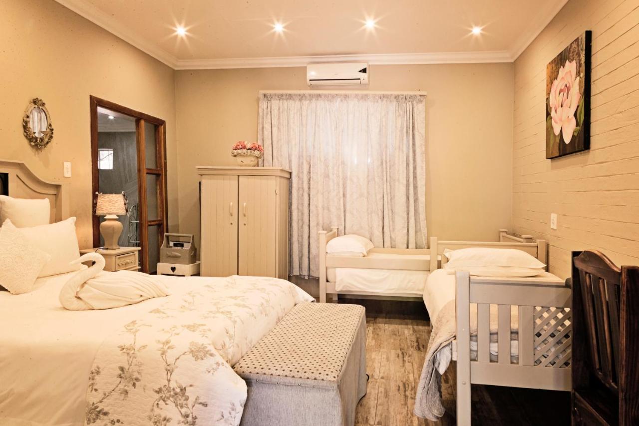 De Loft Guesthouse Piet Retief Ngoại thất bức ảnh